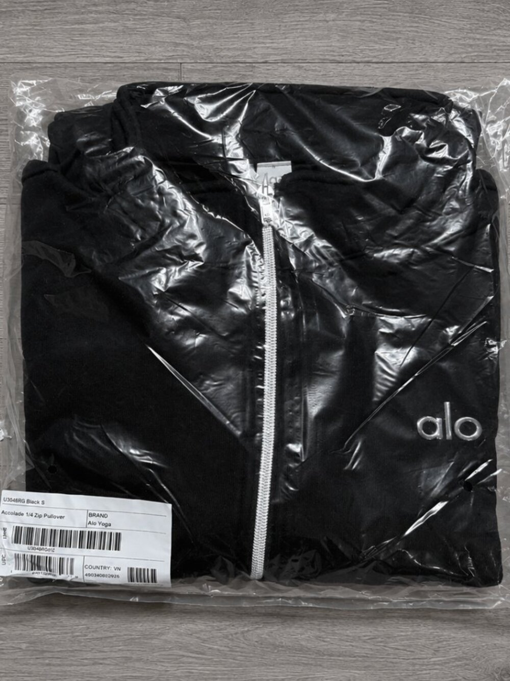 Alo Yoga Accolade Quarter Zip Pullover - Picture 3 of 11